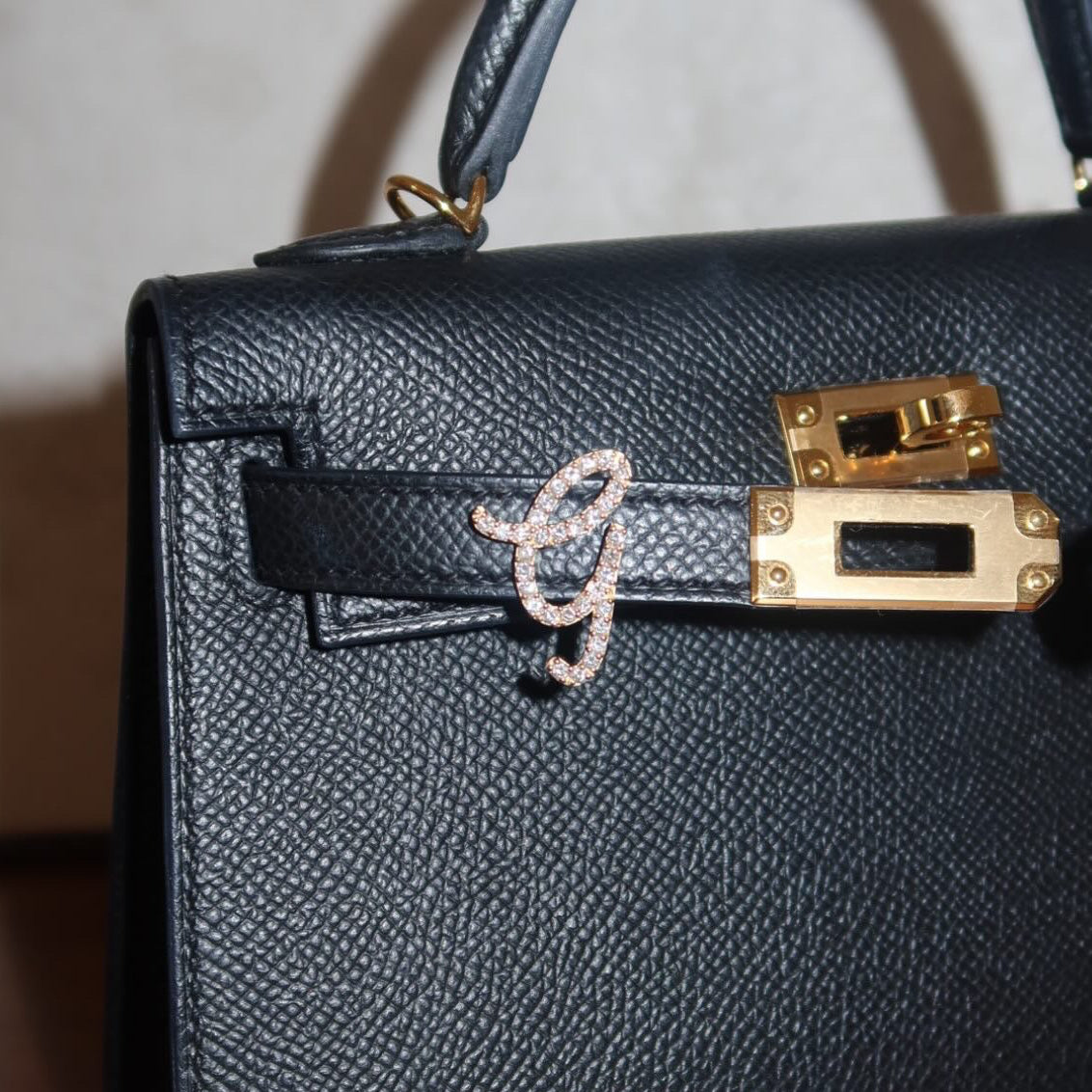 Bag Charm Ouro com Diamantes