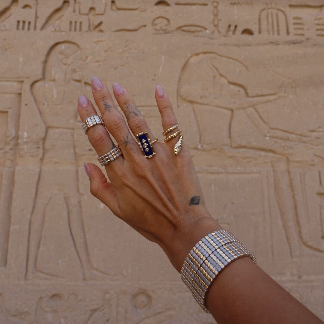 Serpentina Pinky Ring Ouro Amarelo com Diamantes