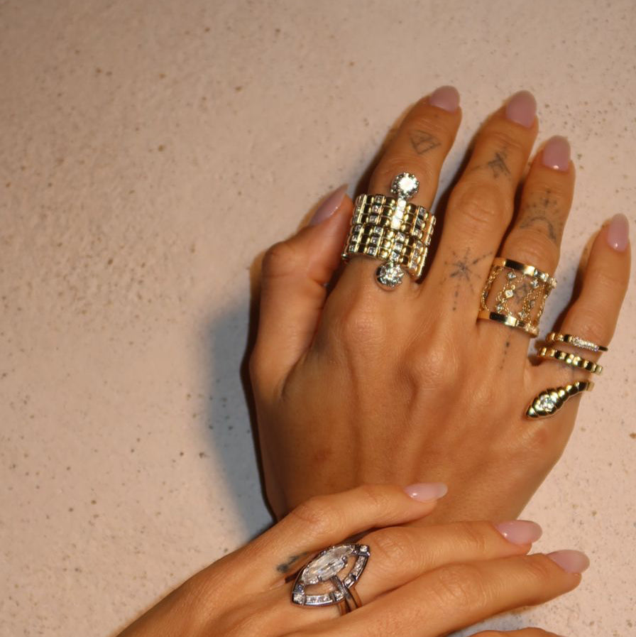 Ouroboros Ring Ouro Branco e Ouro Amarelo com Diamantes