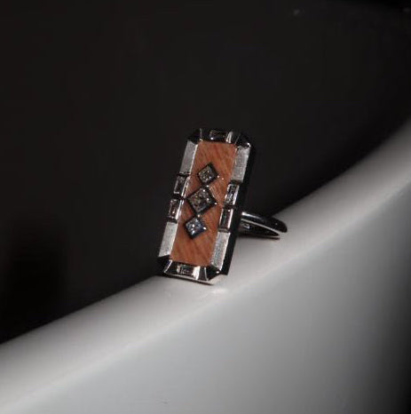 Portal Ring Ouro com Feldspato e Diamantes